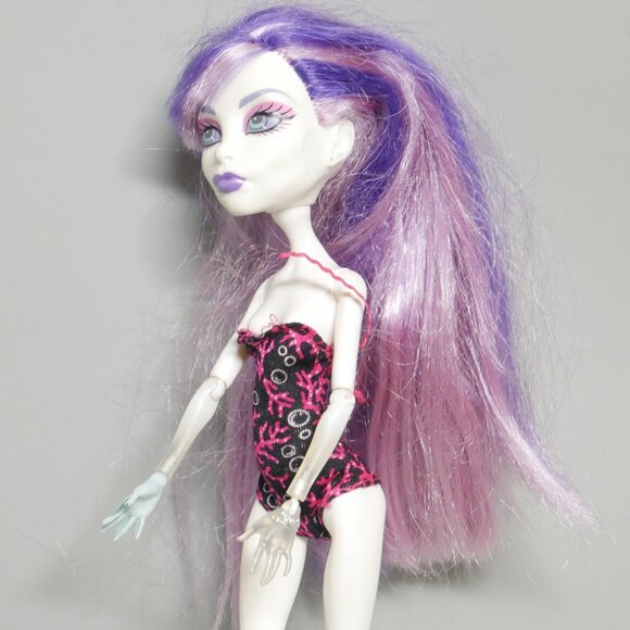 Monster High Spectra Vondergeist Doll as Shown Mismatched Hand - Picture 3 of 3